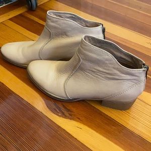 Real leather seychelles light pink booties
